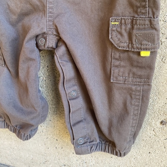 Carter’s 9months “Giraffe” Overalls - Picture 5 of 7